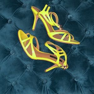 Ann Taylor neon yellow patent leather Sandals